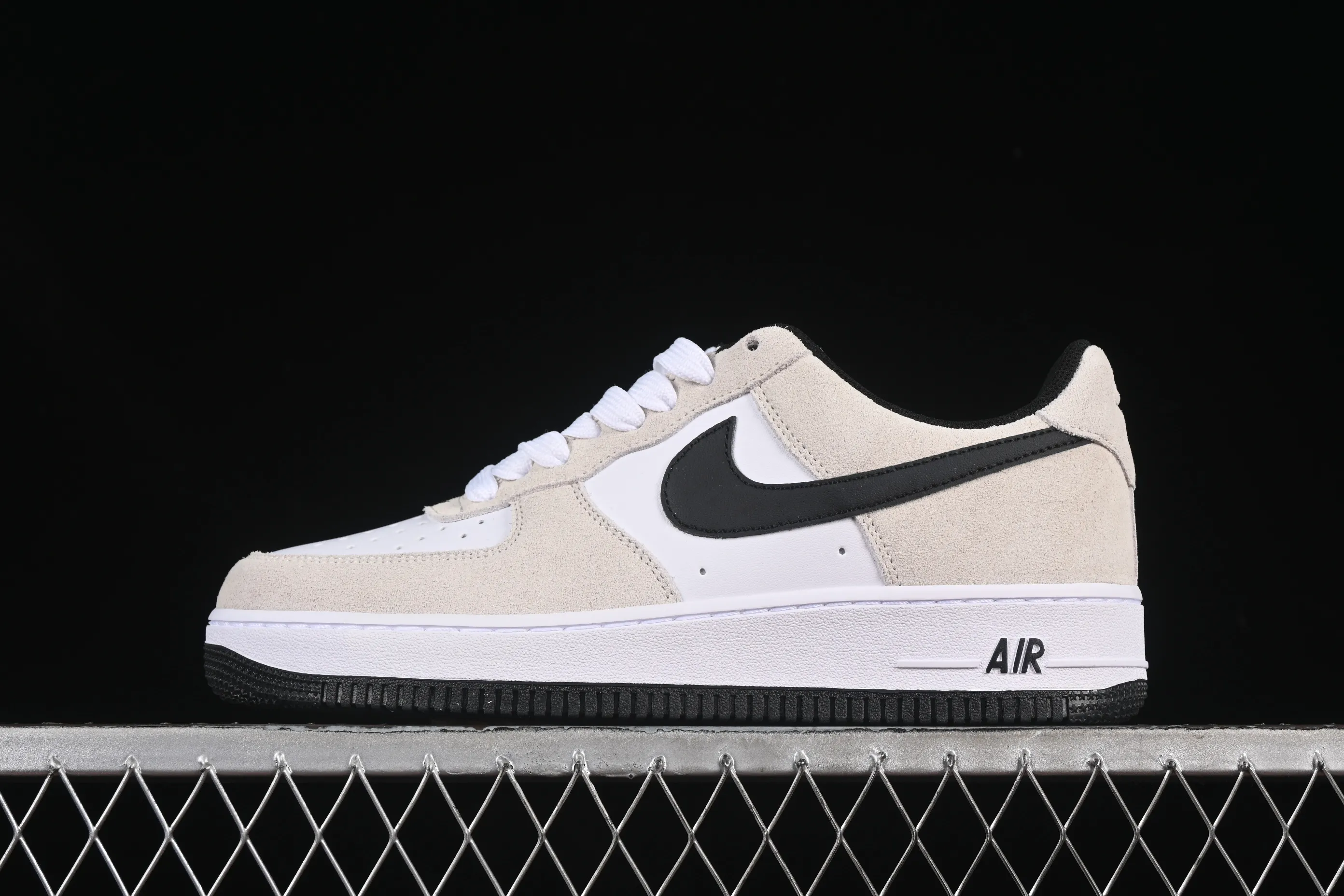 All categories Nk Air Force 1 Air Force series Nk Air Force 1 Low Air Force low-top Nike Air Force 1'07 Low Air Force 1 low-top casual sneakers IB6388-100